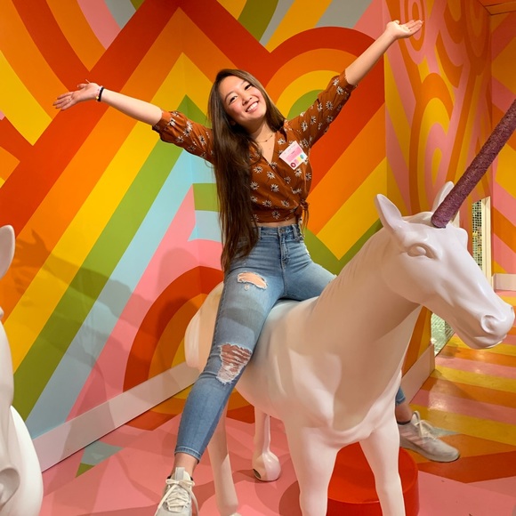 Meet your Posher, Alice - Picture 2 of 2